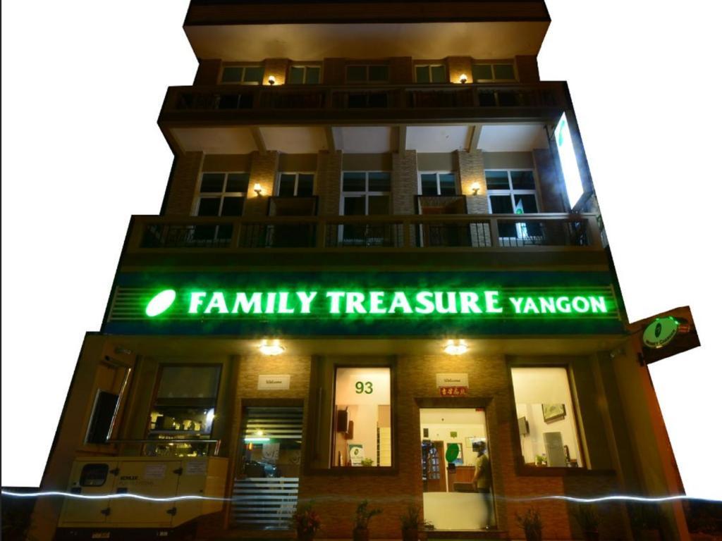 Hotel Family Treasure Yangon Esterno foto