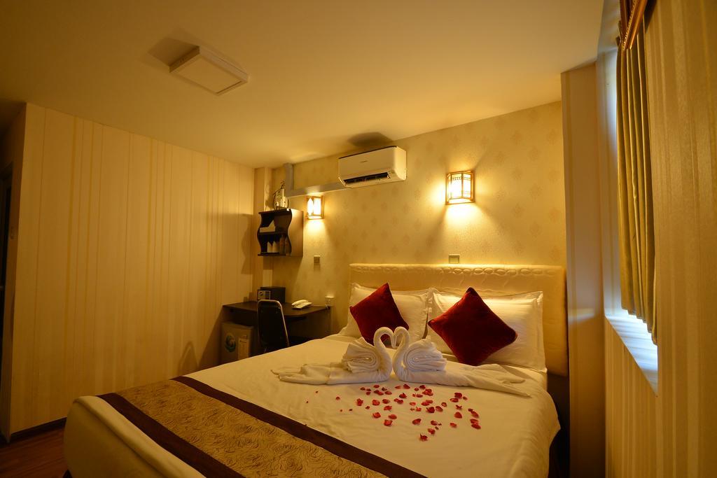 Hotel Family Treasure Yangon Esterno foto
