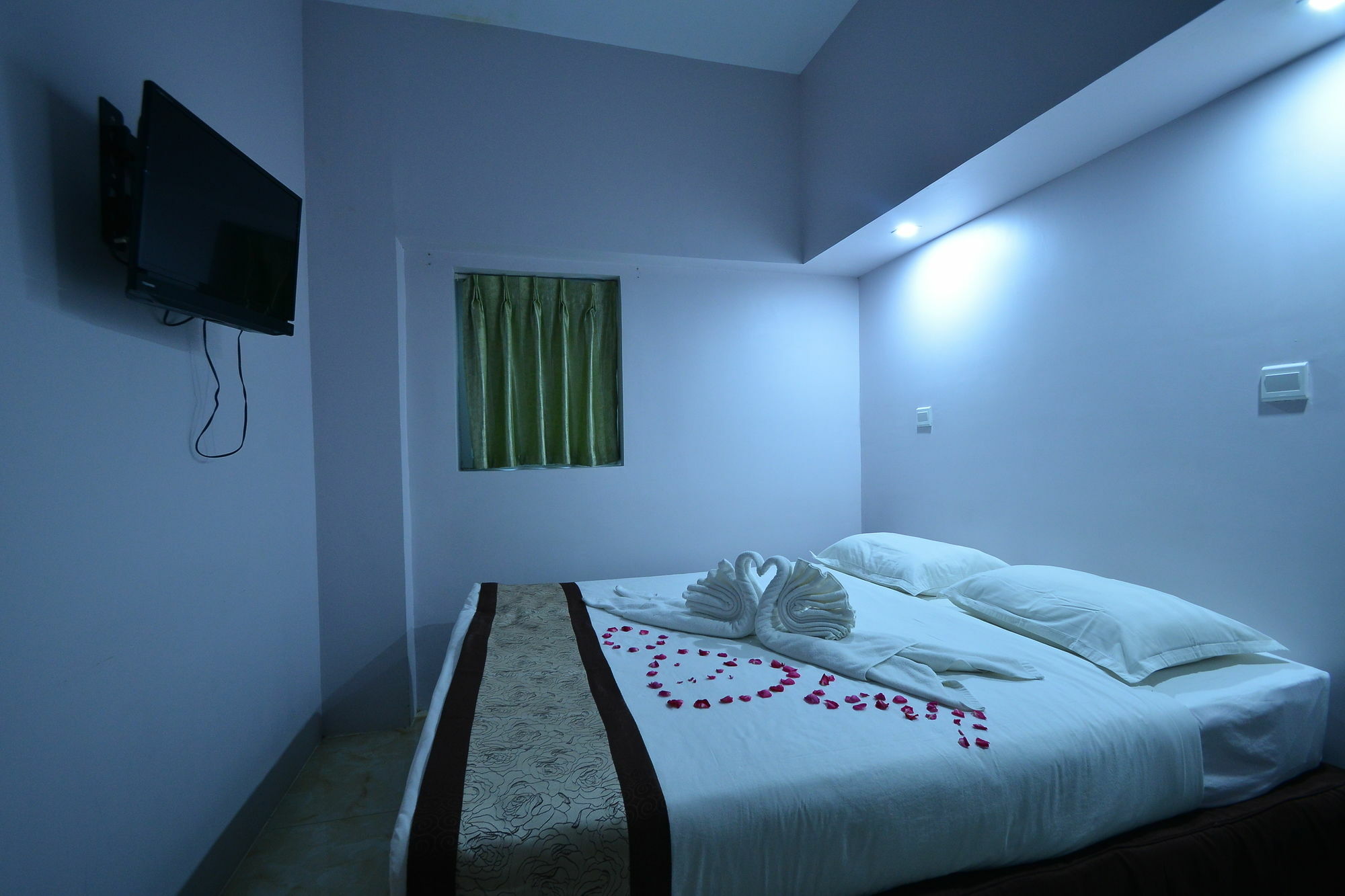 Hotel Family Treasure Yangon Esterno foto