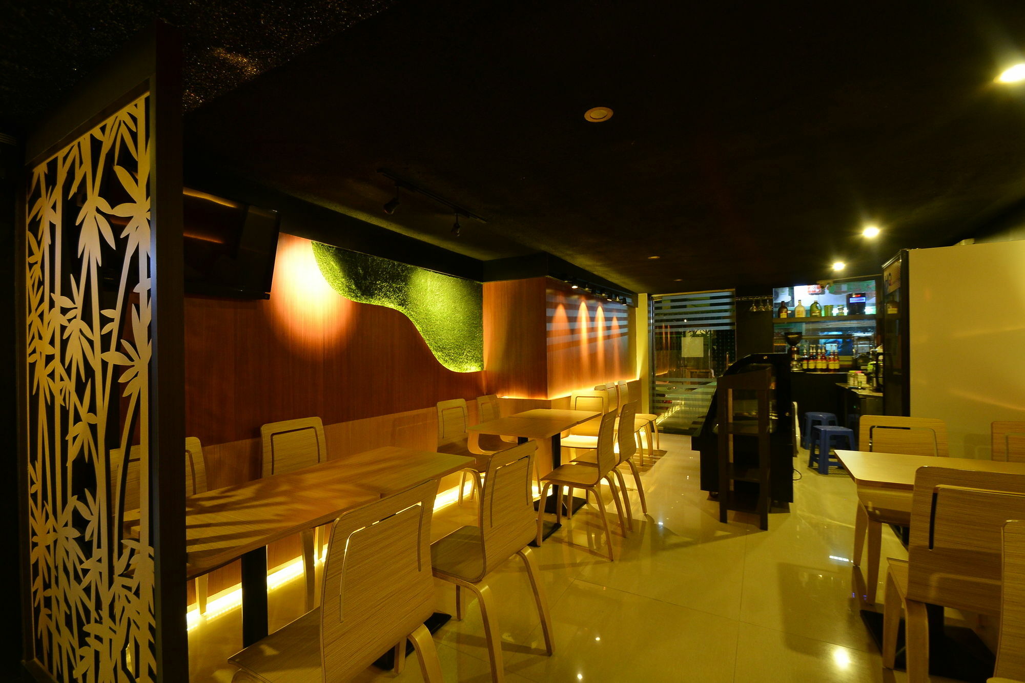 Hotel Family Treasure Yangon Esterno foto