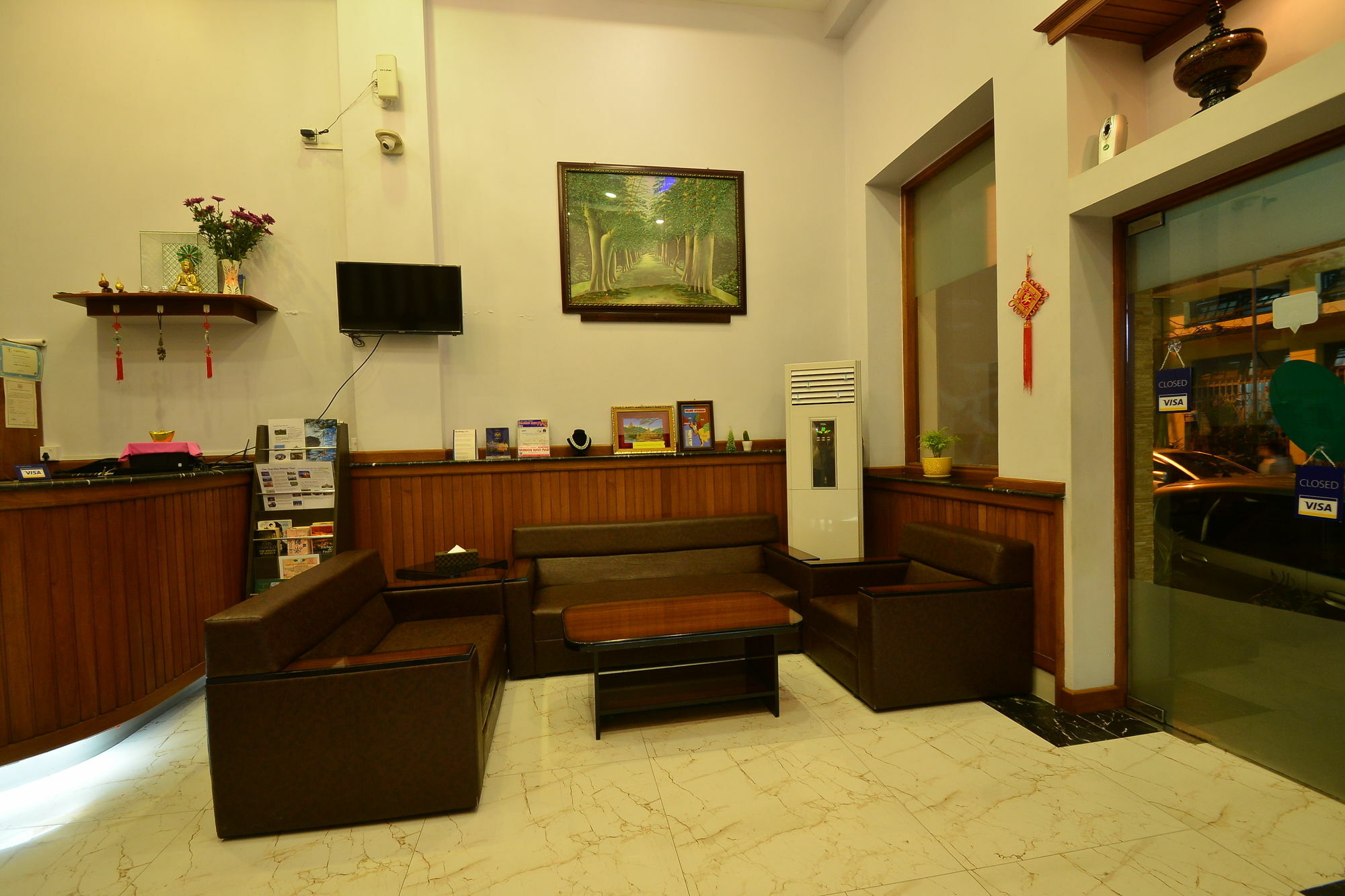 Hotel Family Treasure Yangon Esterno foto